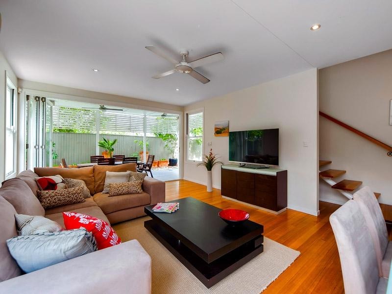 9 Emma Street, Wooloowin QLD 4030