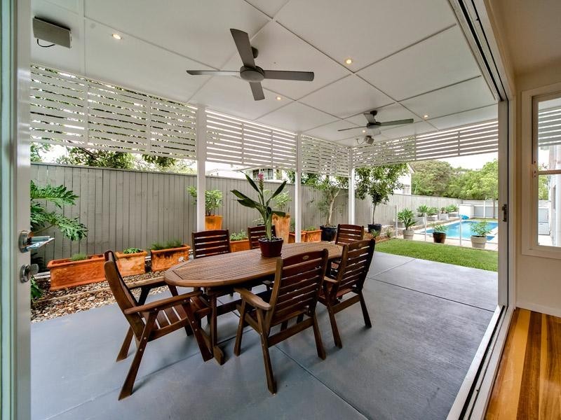 9 Emma Street, Wooloowin QLD 4030