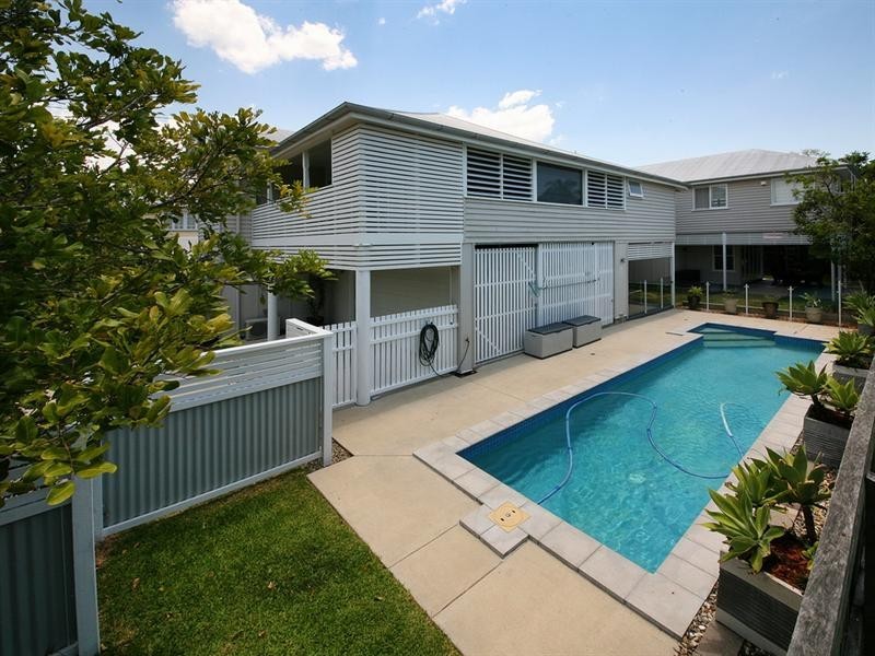 9 Emma Street, Wooloowin QLD 4030