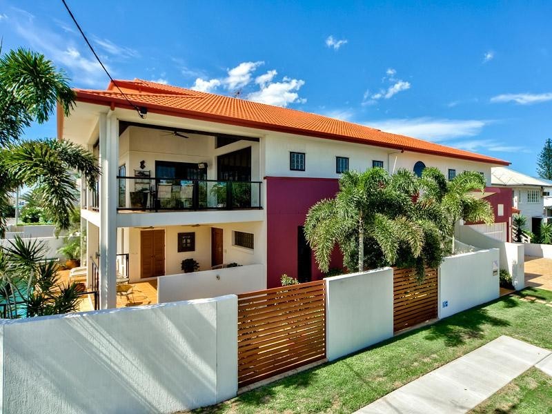 80 Oyster Point Esplanade, Scarborough QLD 4020