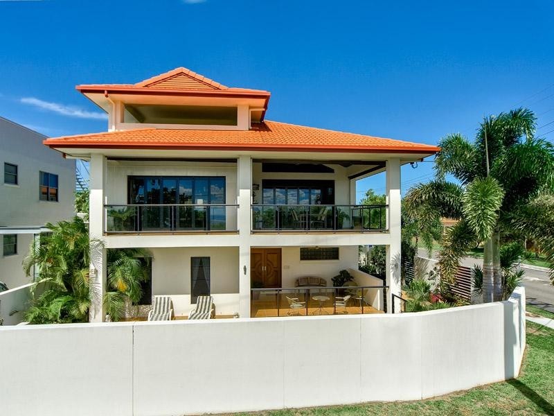 80 Oyster Point Esplanade, Scarborough QLD 4020