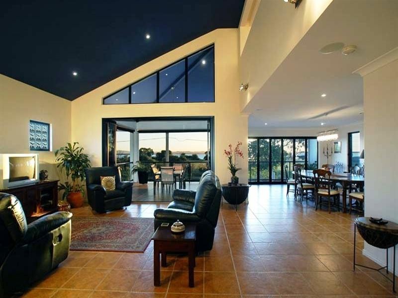 80 Oyster Point Esplanade, Scarborough QLD 4020