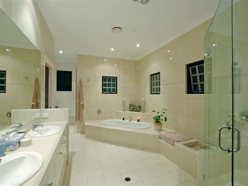 80 Oyster Point Esplanade, Scarborough QLD 4020