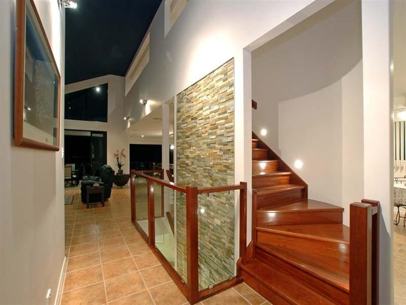 80 Oyster Point Esplanade, Scarborough QLD 4020