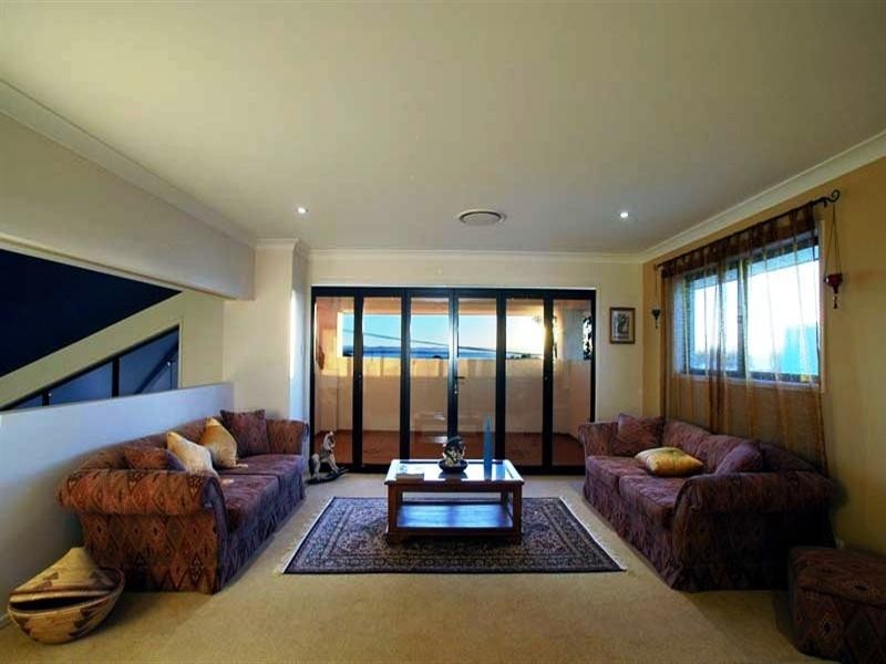 80 Oyster Point Esplanade, Scarborough QLD 4020