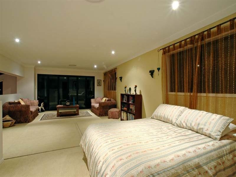 80 Oyster Point Esplanade, Scarborough QLD 4020