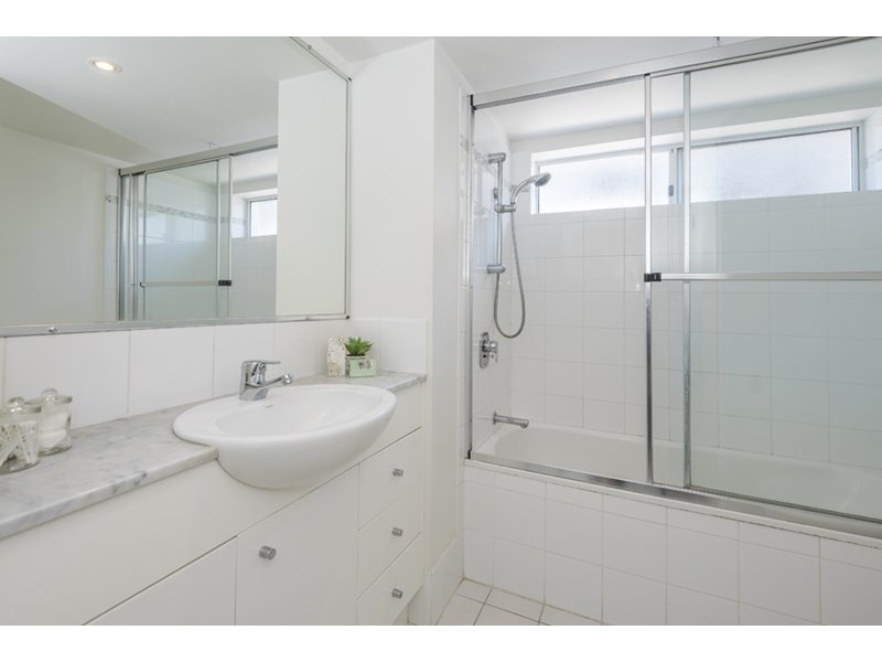 2/26 Barlow Street, Clayfield QLD 4011