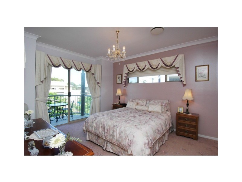 102 Racecourse Road, Ascot QLD 4007