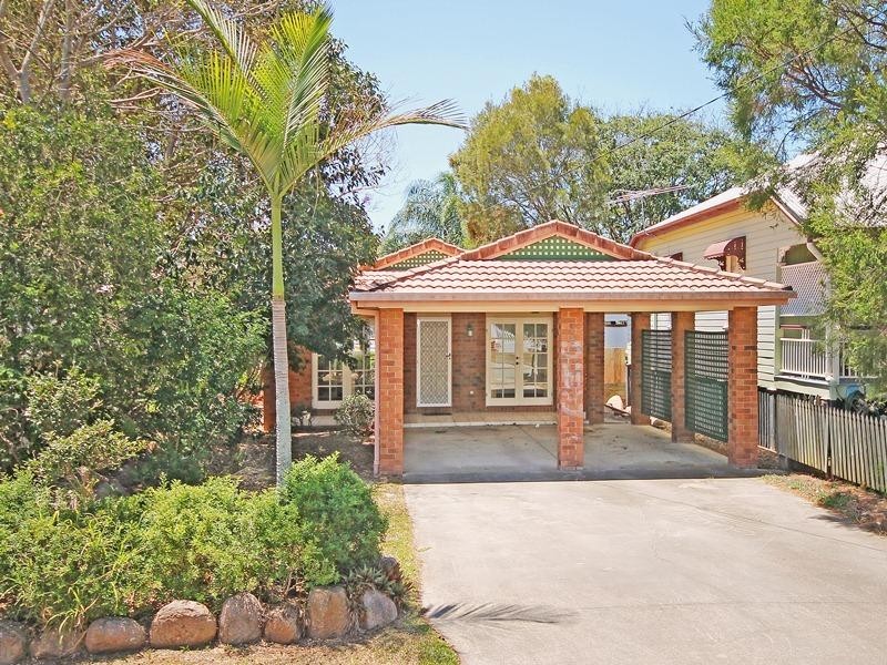 18 Lewis Street, Clayfield QLD 4011