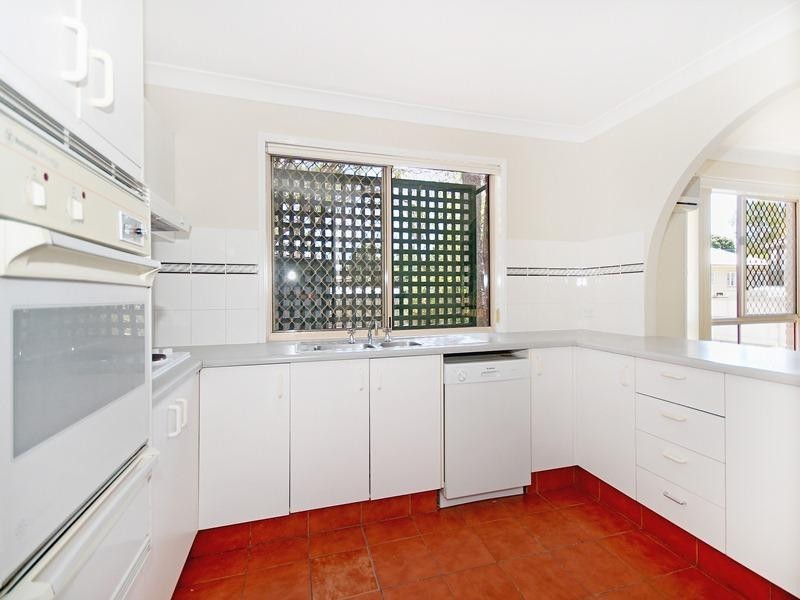 18 Lewis Street, Clayfield QLD 4011