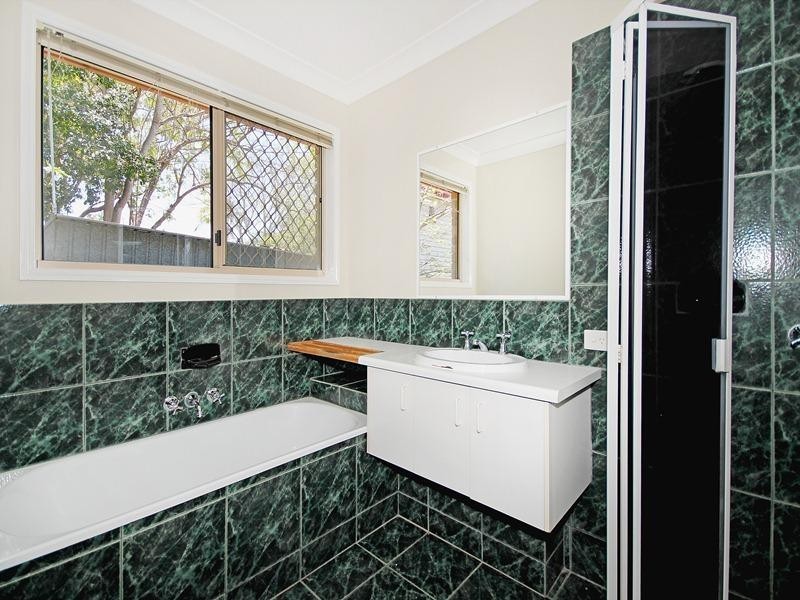 18 Lewis Street, Clayfield QLD 4011