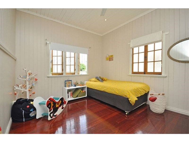 26 Fosbery Street, Windsor QLD 4030