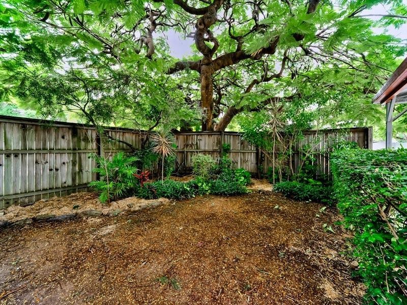 2/16 Rous Street, Hendra QLD 4011