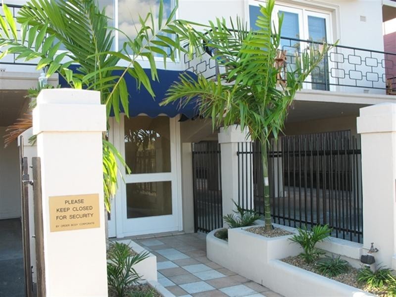 2/136 Kingsford Smith Drive, Hamilton QLD 4007