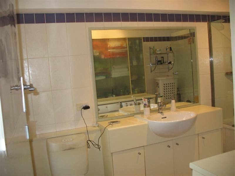 2/136 Kingsford Smith Drive, Hamilton QLD 4007