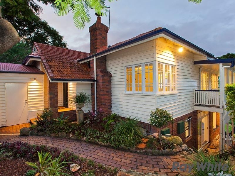 111 Constitution Road, Windsor QLD 4030