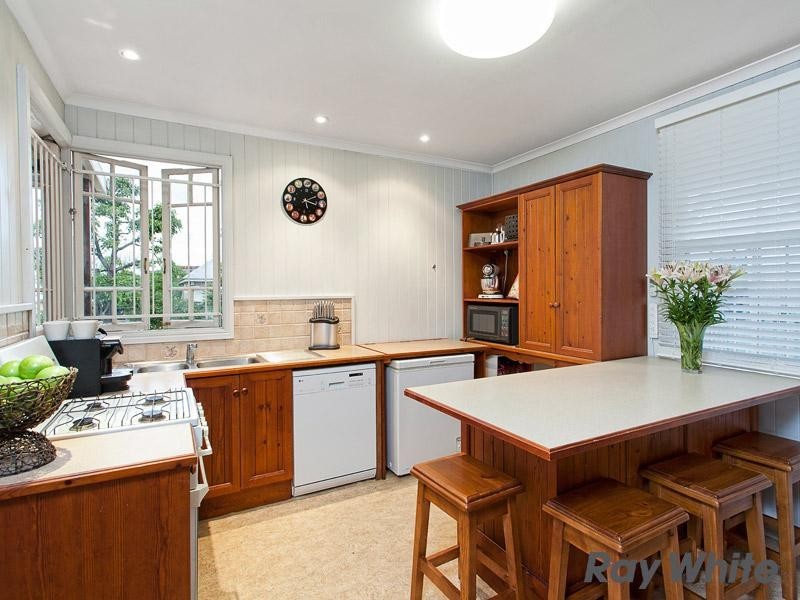 15 Annie Street, Windsor QLD 4030