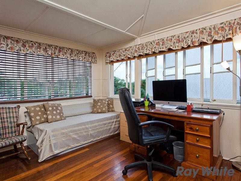 15 Annie Street, Windsor QLD 4030