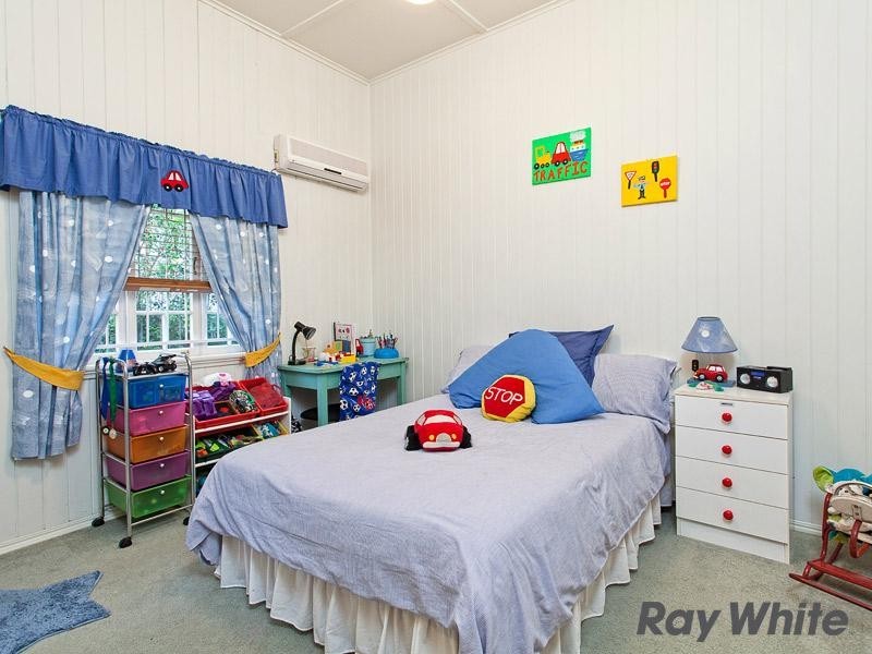 15 Annie Street, Windsor QLD 4030