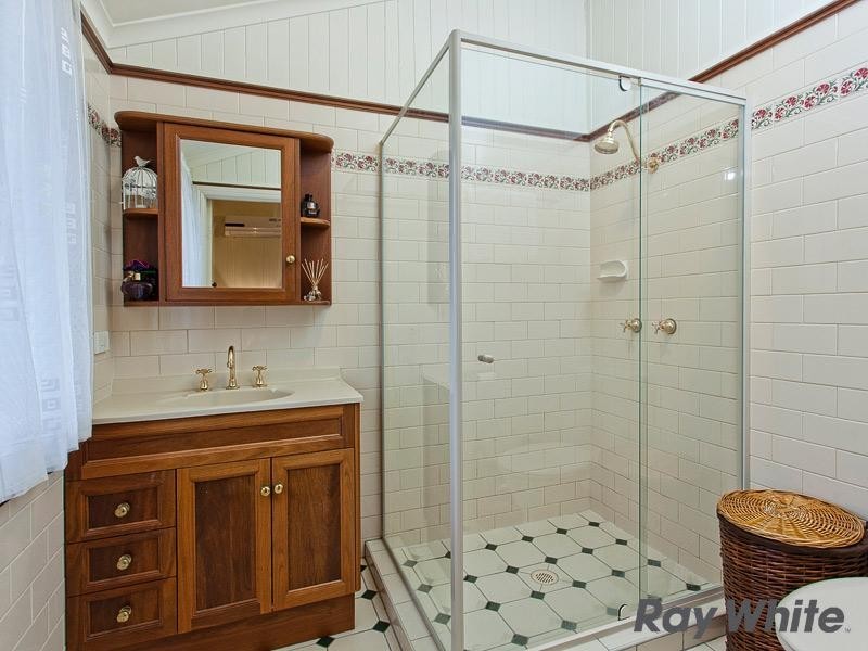 15 Annie Street, Windsor QLD 4030