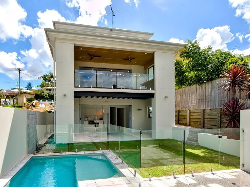 11 Pine Street, Hamilton QLD 4007