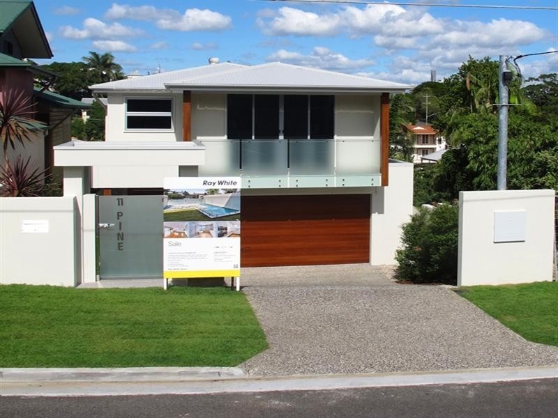 11 Pine Street, Hamilton QLD 4007