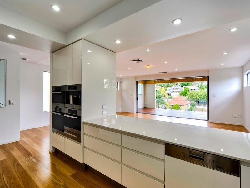 11 Pine Street, Hamilton QLD 4007