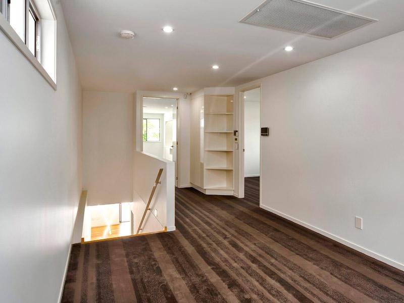 11 Pine Street, Hamilton QLD 4007