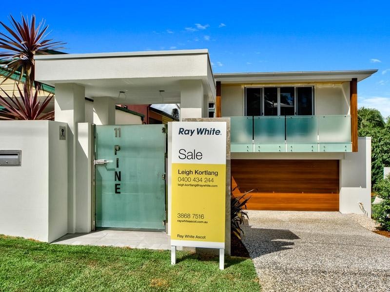 11 Pine Street, Hamilton QLD 4007