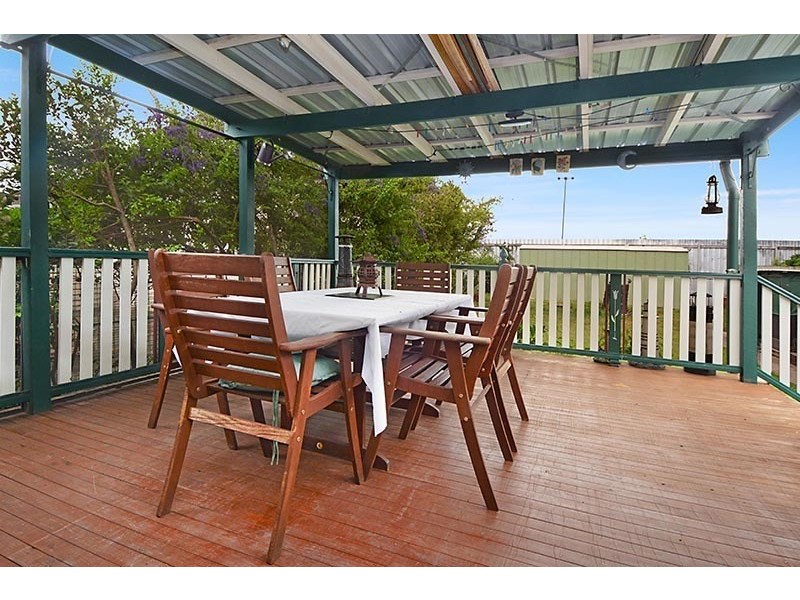 89 Raceview Avenue, Hendra QLD 4011