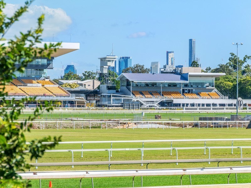 89 Raceview Avenue, Hendra QLD 4011