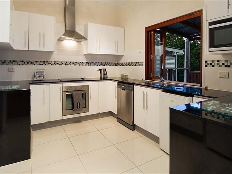 7 Ferguson Avenue, Northgate QLD 4013