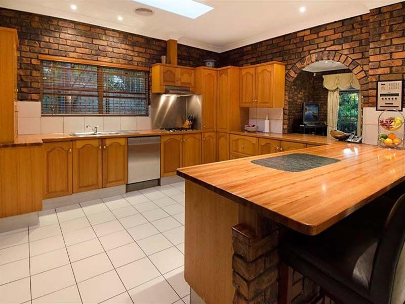 25 Lynell Street, Hamilton QLD 4007