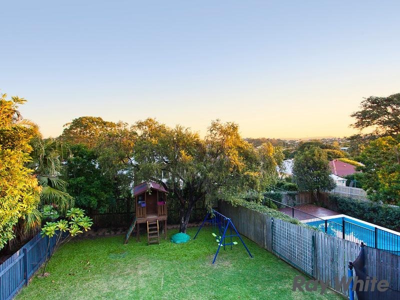 212 Thistle Street, Gordon Park QLD 4031