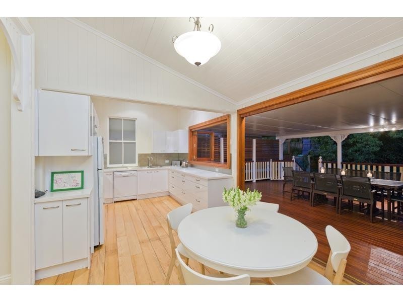 29 Lincoln Street, Wilston QLD 4051