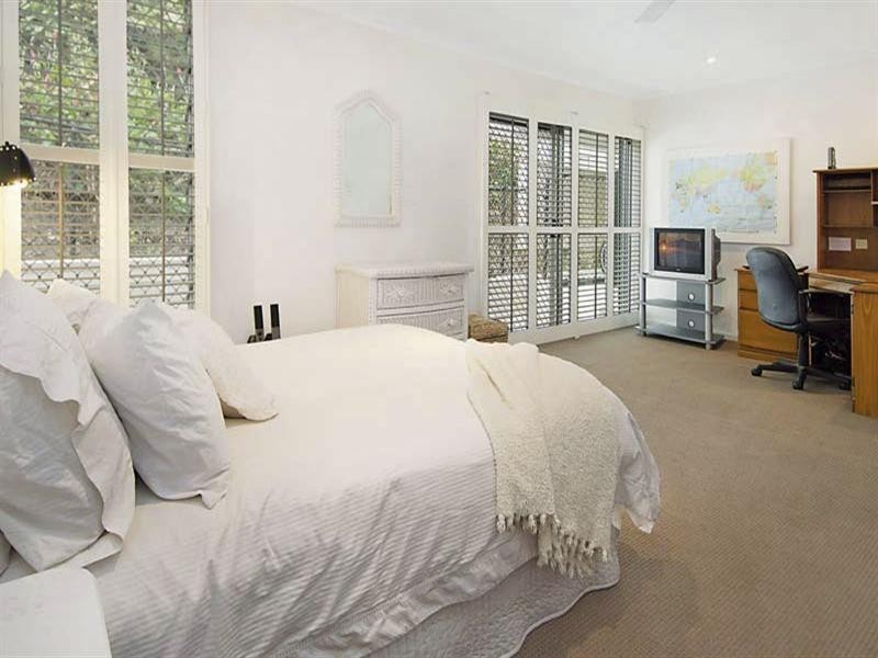 1 Langside Road, Hamilton QLD 4007