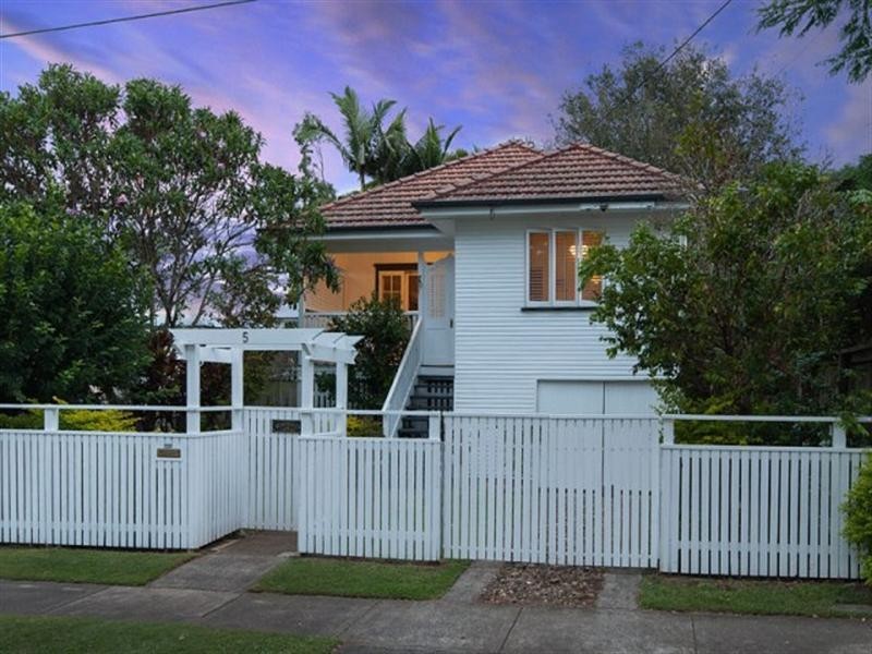 5 Chermside Street, Hendra QLD 4011