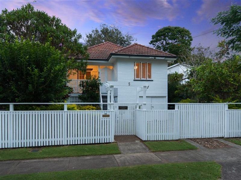 5 Chermside Street, Hendra QLD 4011