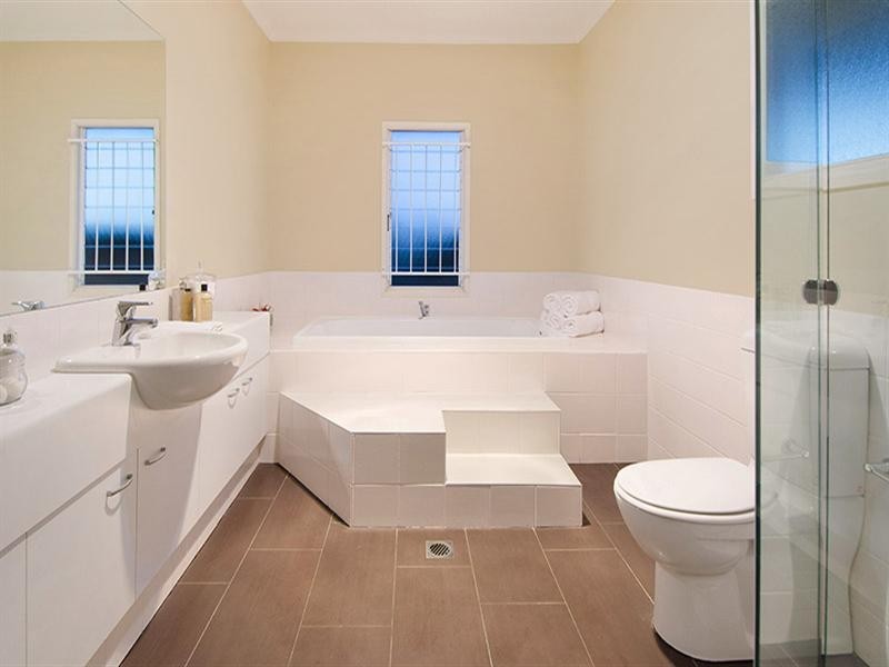 76 Crescent Road, Hamilton QLD 4007