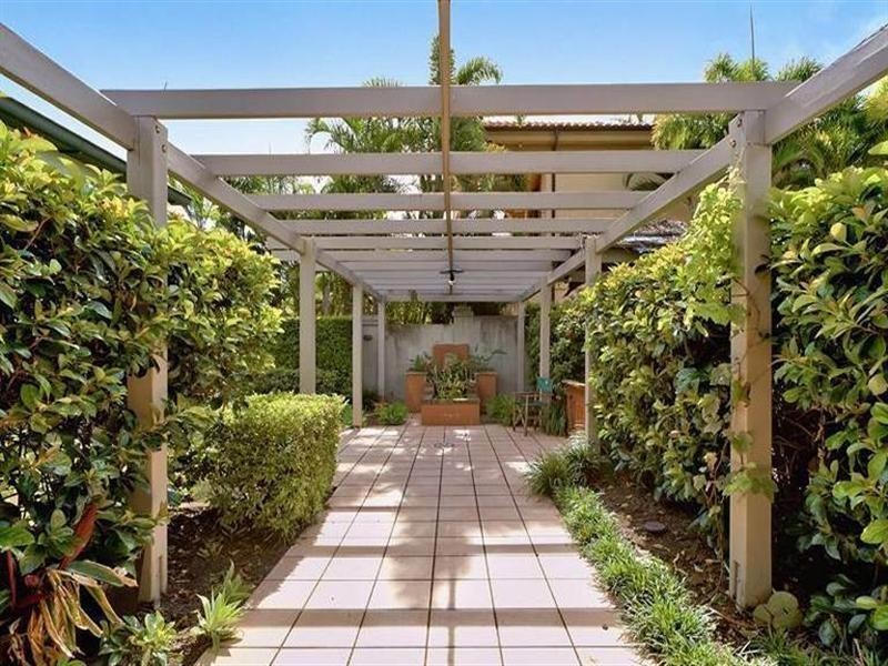 76 Crescent Road, Hamilton QLD 4007