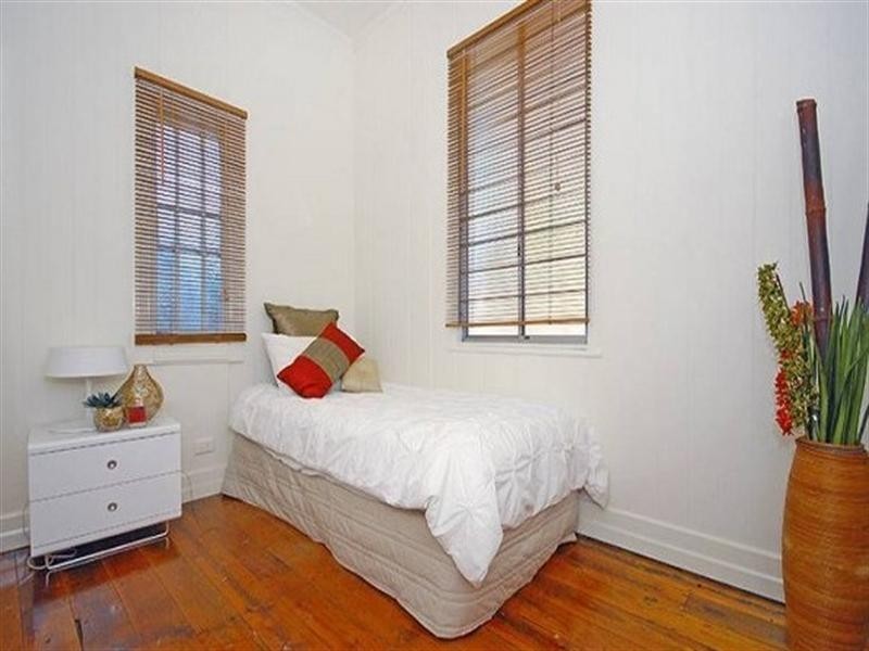 108 Bradley Street, Spring Hill QLD 4000