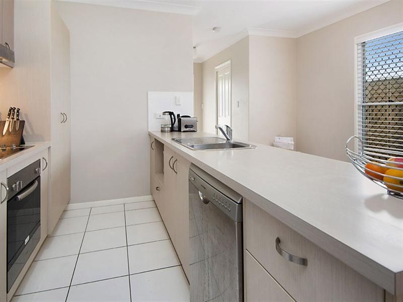 81a Curwen Terrace, Chermside QLD 4032