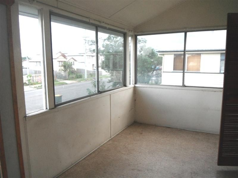 66 Raceview Avenue, Hendra QLD 4011