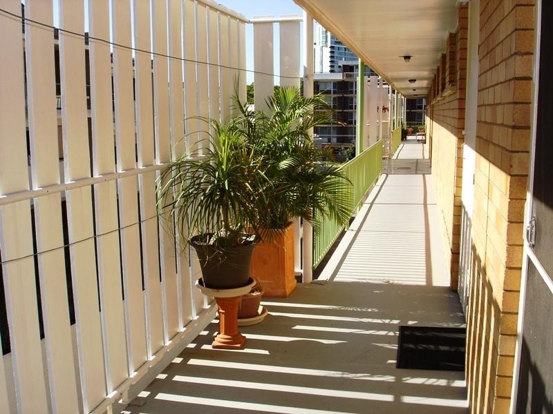 15/6 Riverview Terrace, Hamilton QLD 4007