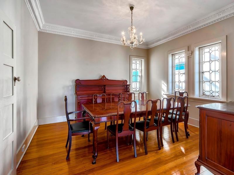 19 Hillside Crescent, Hamilton QLD 4007