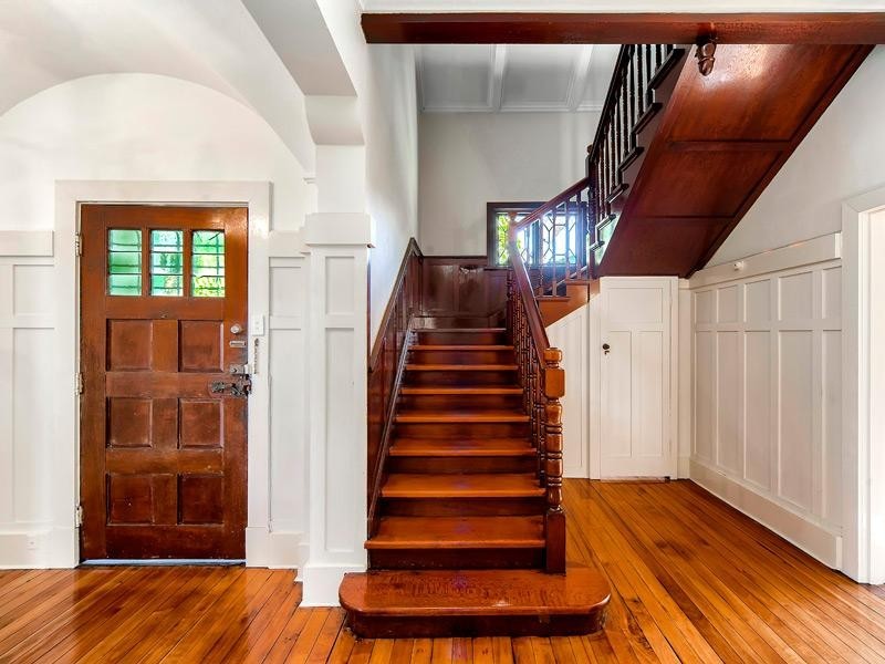 19 Hillside Crescent, Hamilton QLD 4007