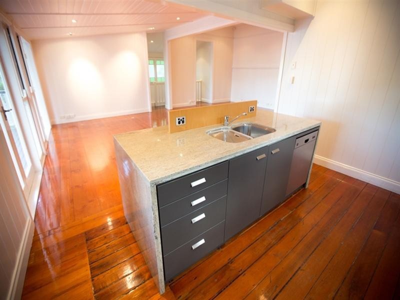 209 Sandgate Road, Albion QLD 4010