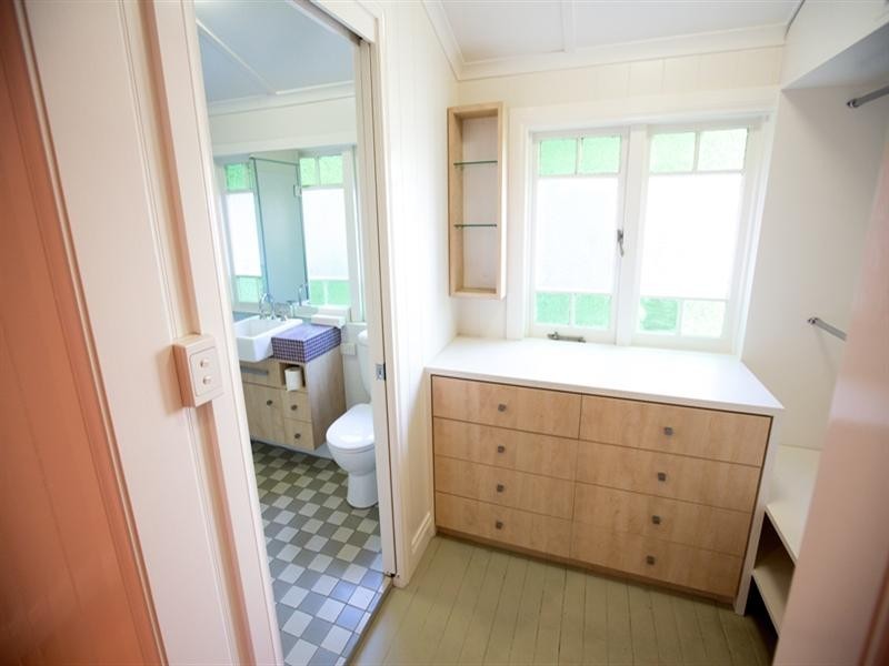 209 Sandgate Road, Albion QLD 4010