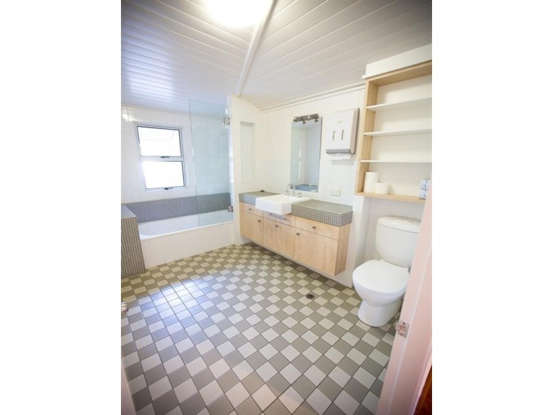 209 Sandgate Road, Albion QLD 4010