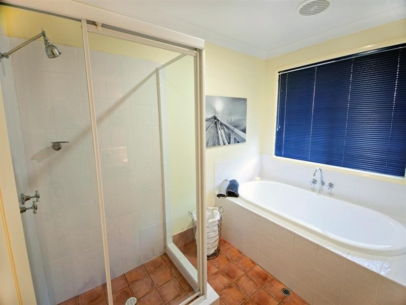 5 McArthur Court, Rothwell QLD 4022